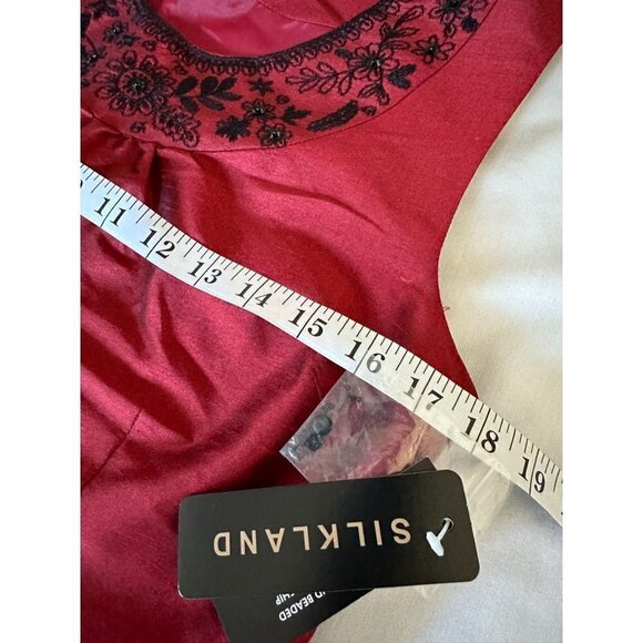 Silkland Women's Top Silk Blend Size 8 Red Black Hand Beading Sleeveless NEW - Picture 11 of 12